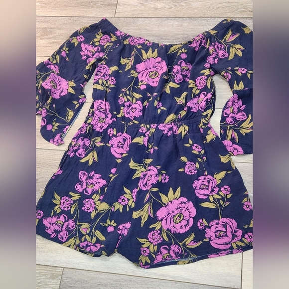 Express blue and pink floral ruffle sleeve off the shoulder Romper shorts Medium - Picture 2 of 5